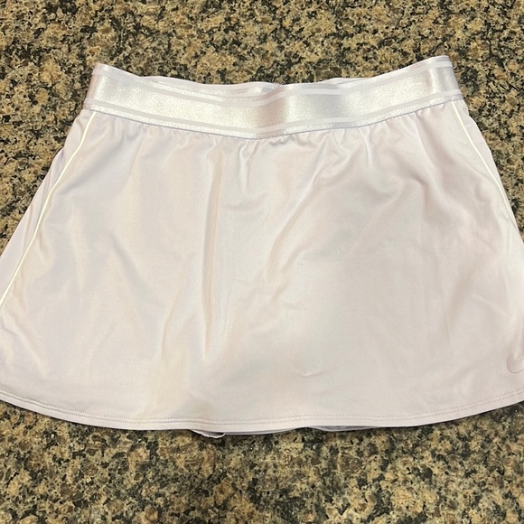 Nike Pants - Nike Dri-Fit active skort, size M